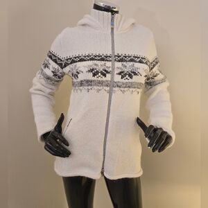 NEWLAND FULL ZIP SWEATER WITH HOOD